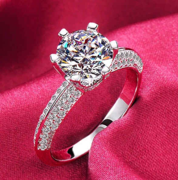 Anello solitario argento 925 e diamante moissanite