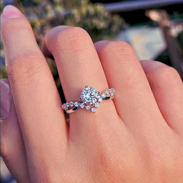 Anello diamanti in moissanite